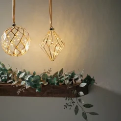 Rustic Iron and Foil Leaves Garland
